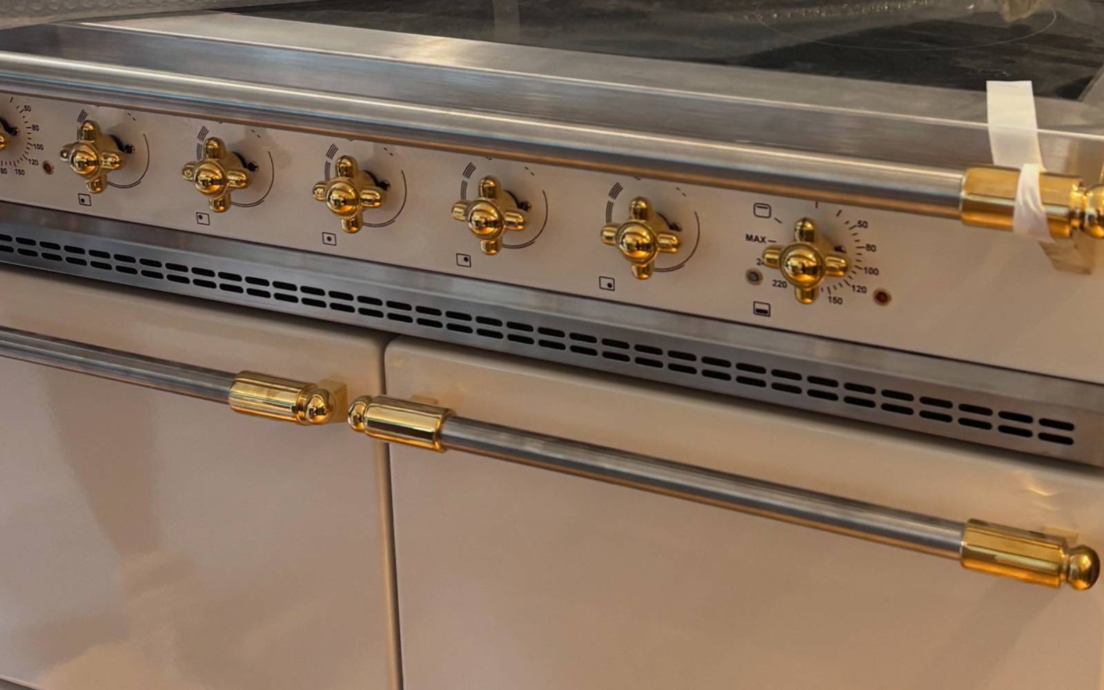 Aménagement de cabinet d'avocat avec mobilier sur mesure à Lyon 69 Rhône