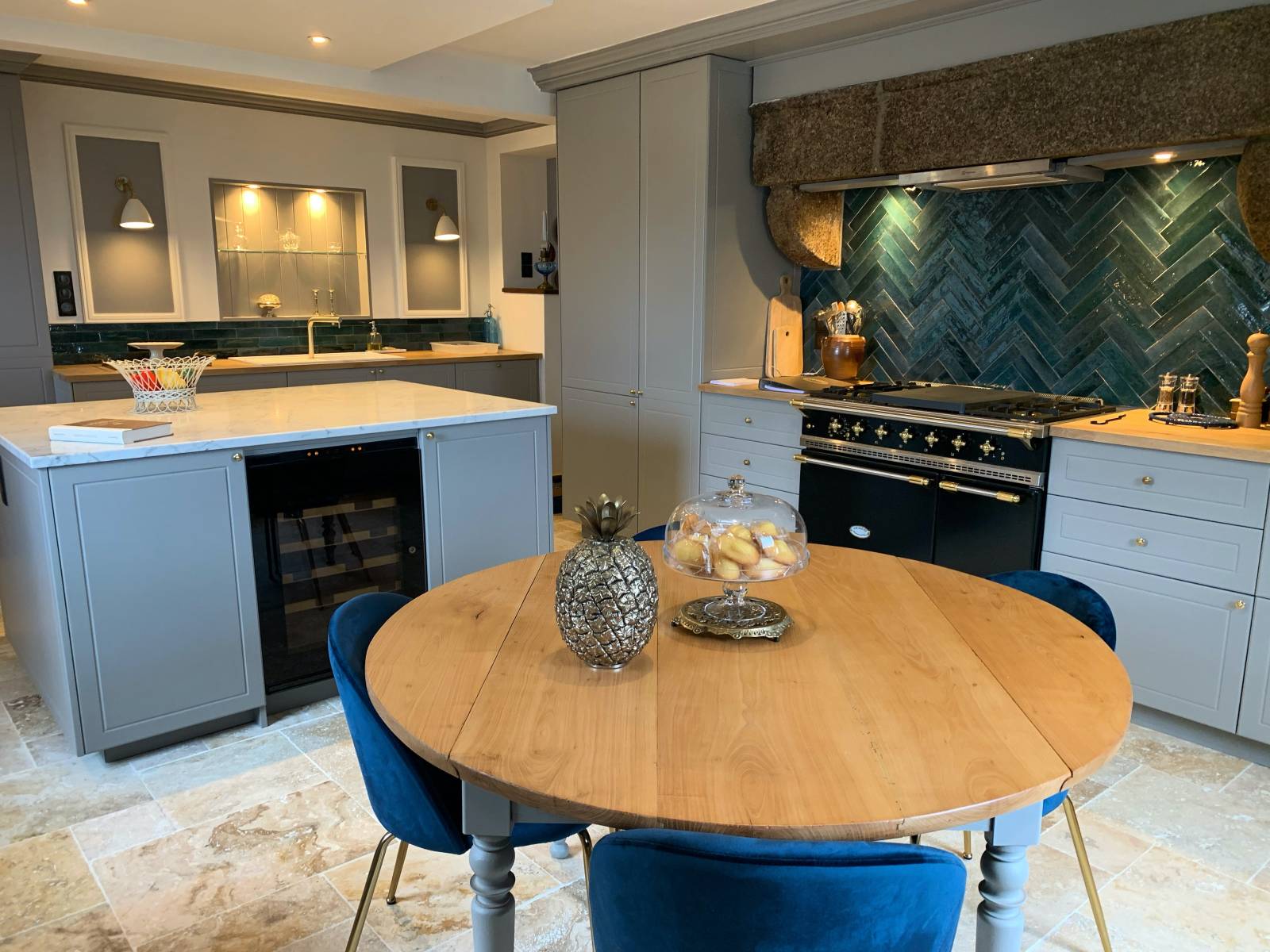 Agencement sur mesure d'une cuisine de style dans la région roannaise